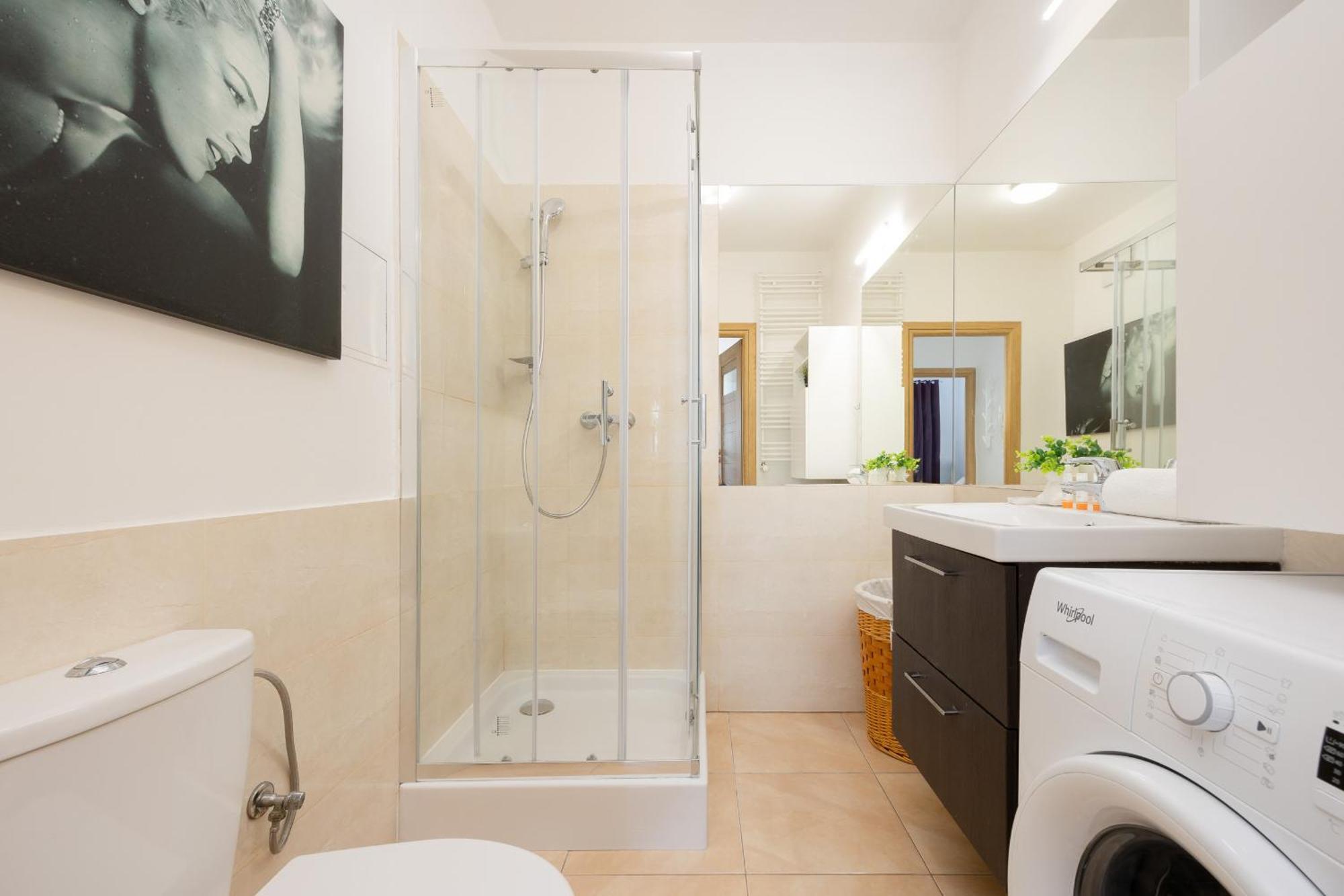 City Apartment With Parking Near Metro Mlociny By Noclegi Renters Warsaw Luaran gambar
